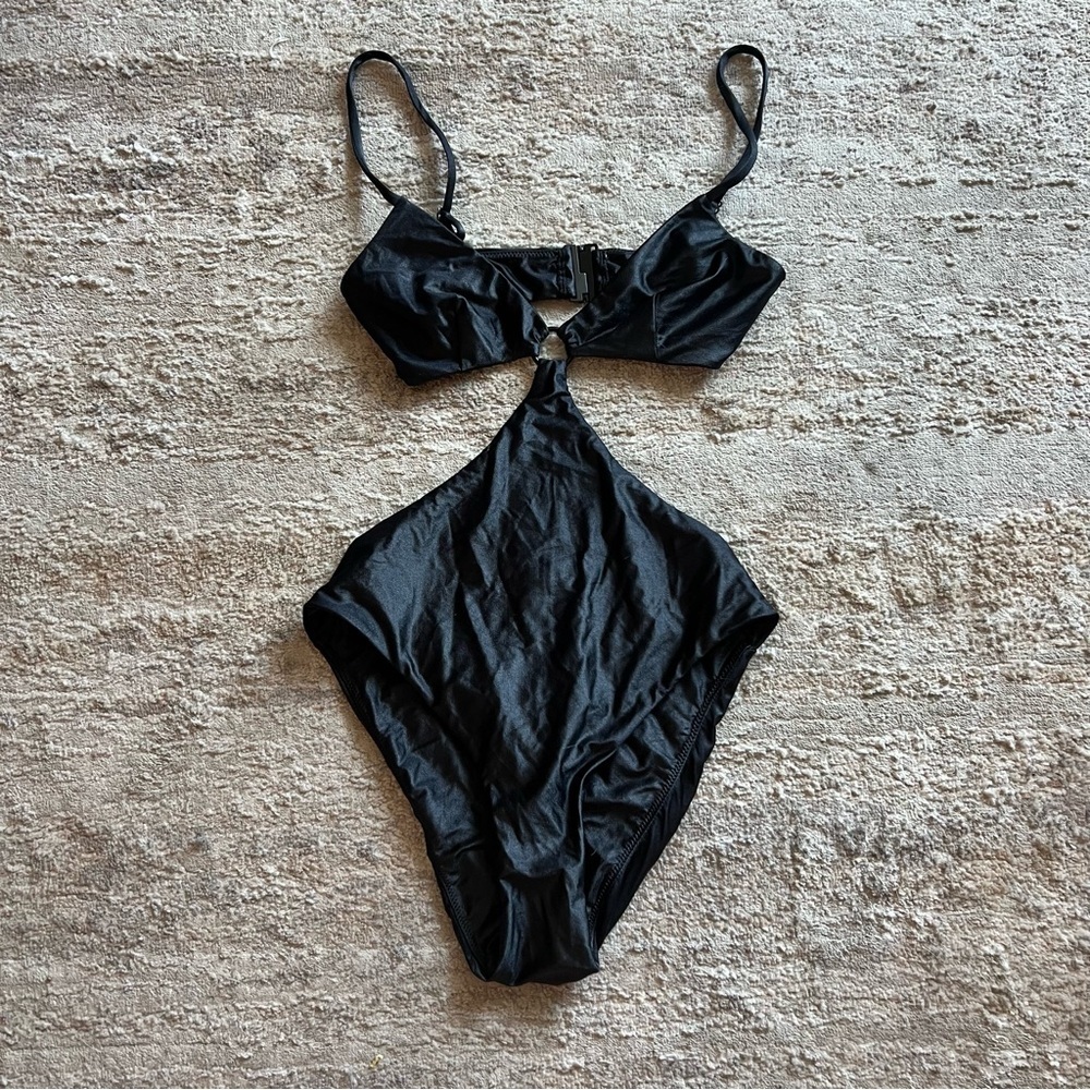 NWT Angelys Balek One Piece 4